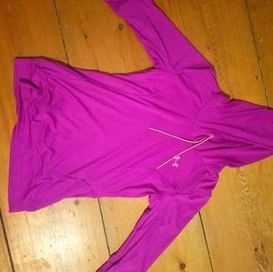 Lose thin sweat shirt never worn.